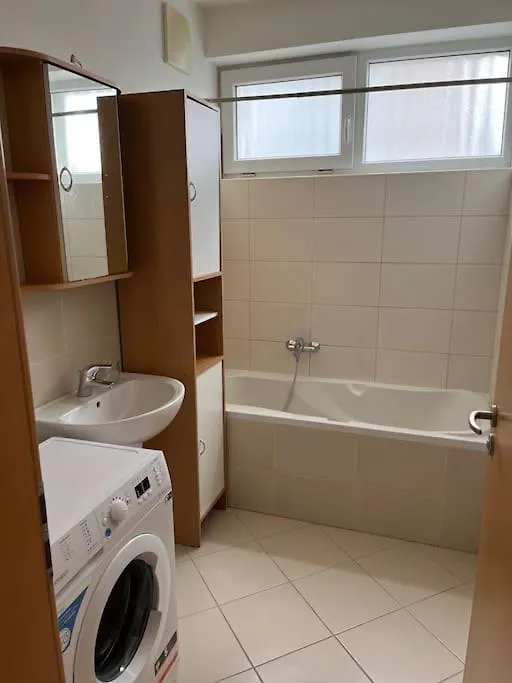 Apartment Hurka - 15 Min Do Centra, Garaz Prague Czech Republic