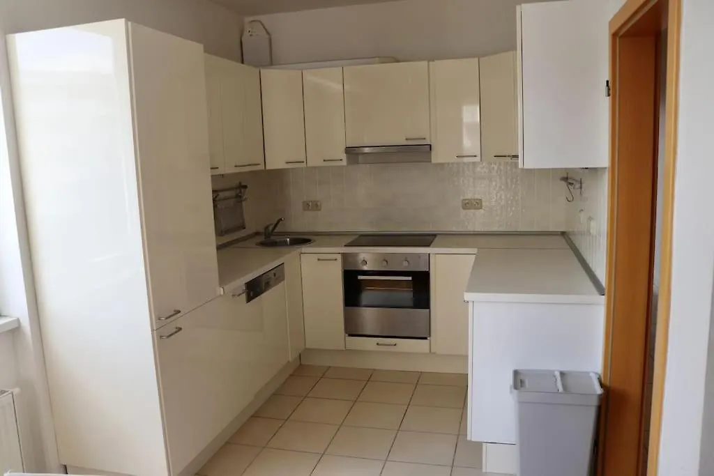 Apartment Hurka - 15 Min Do Centra, Garaz Prague